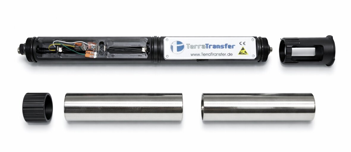 Aufbau-Ansicht: Elektronik, Batterie und Hülsenstücke der Aquatos Web LTX. Wartungsfreundlich aufgebaut.